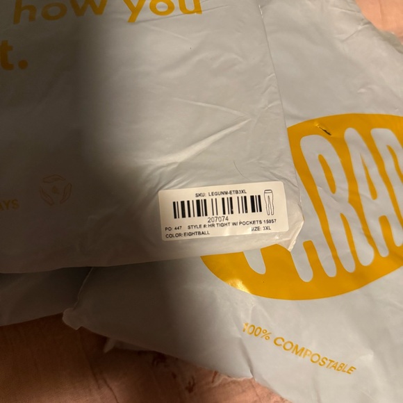 Parade High Rise Tight with Pockets - Picture 2 of 3